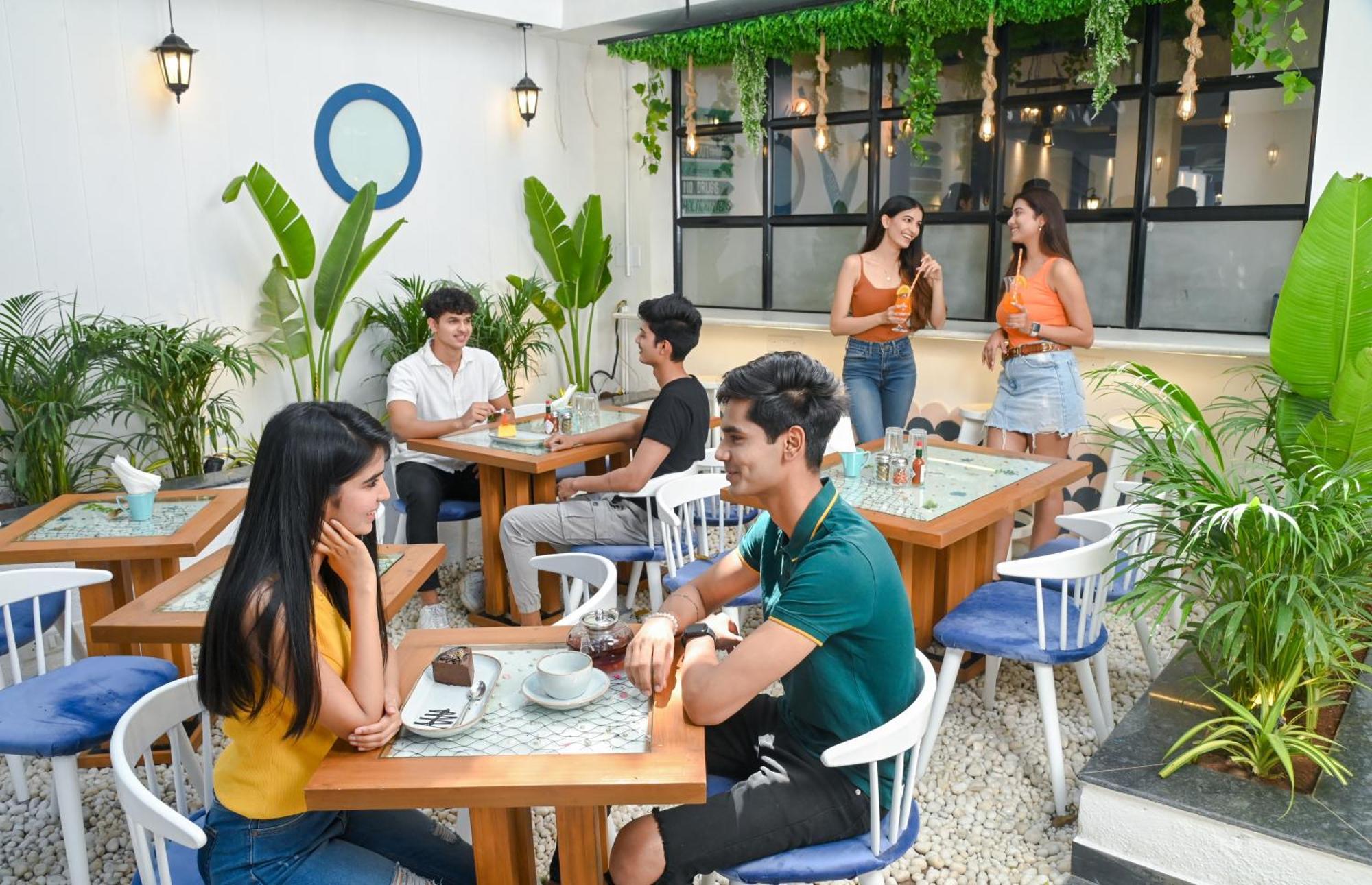 The Voyage - Cafe Hostel Cowork Poona Buitenkant foto